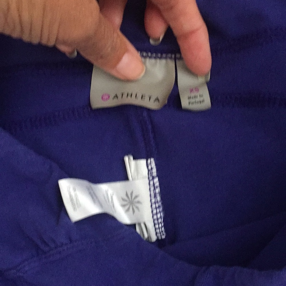Athleta blue / violet capris great condition XS - Picture 2 of 4